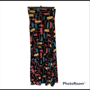 Retro pattern LulaRoe maxi skirt!